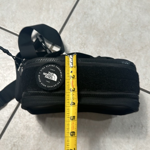 The North Face Explore BLT 3L Lumbar Pack - Picture 14 of 16